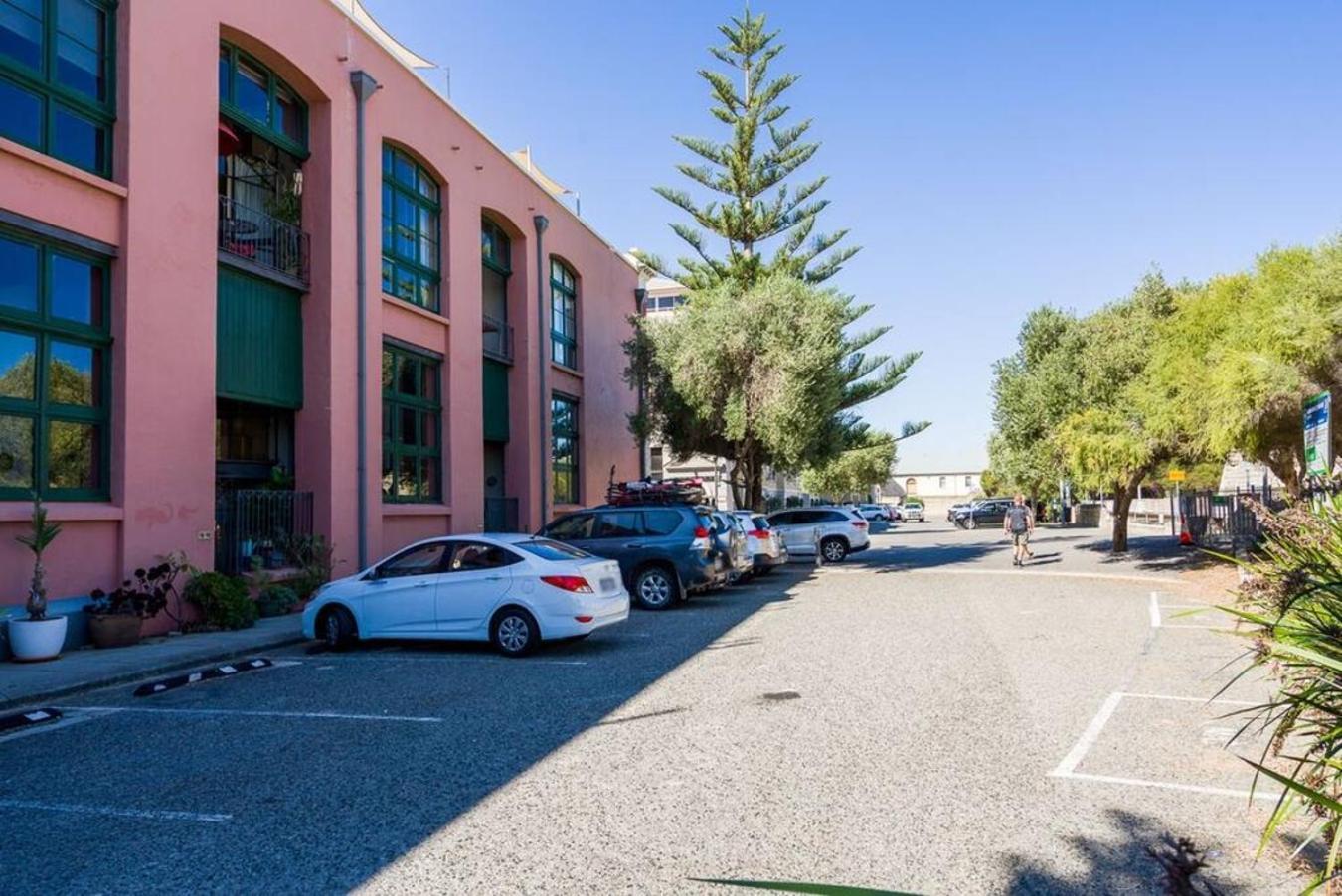 West End Warehouse Historical Opposite Beach Fremantle Bagian luar foto