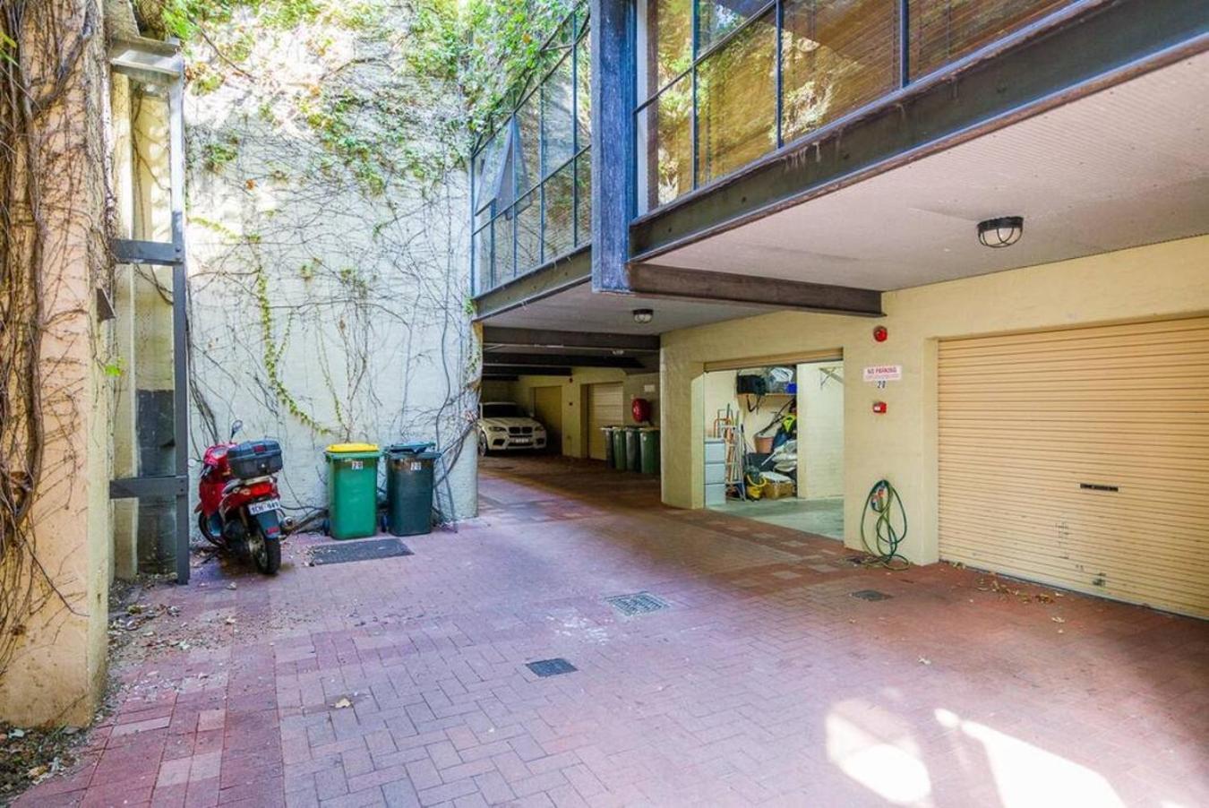 West End Warehouse Historical Opposite Beach Fremantle Bagian luar foto